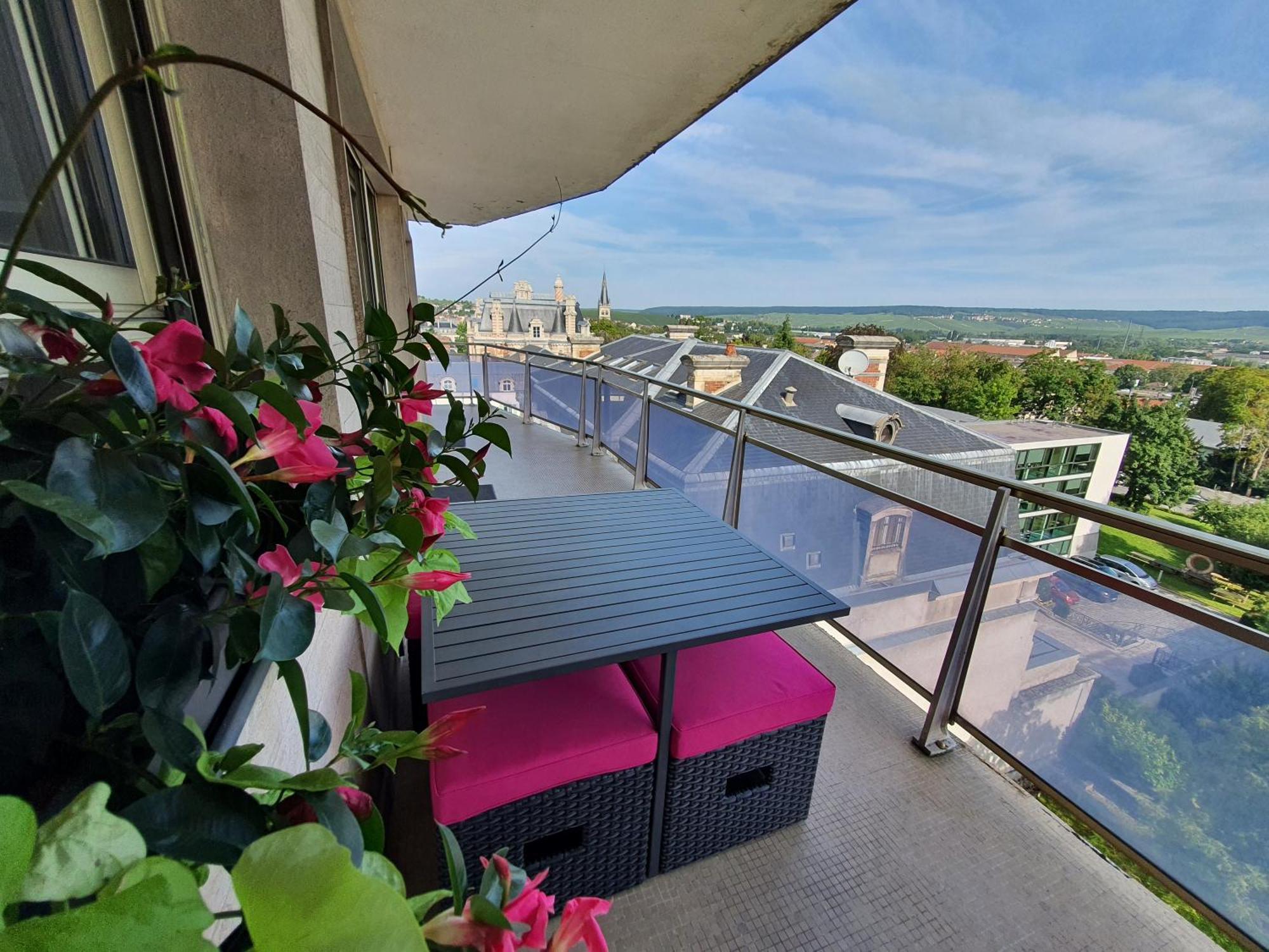 Apartament L'Epopee Panoramique - Parking - Avenue De Champagne - Épernay Zewnętrze zdjęcie
